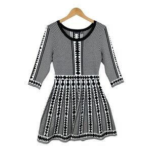Nina Leonard Sweater Dress Retro Mod Women Black White Geo Print Fit Flare M